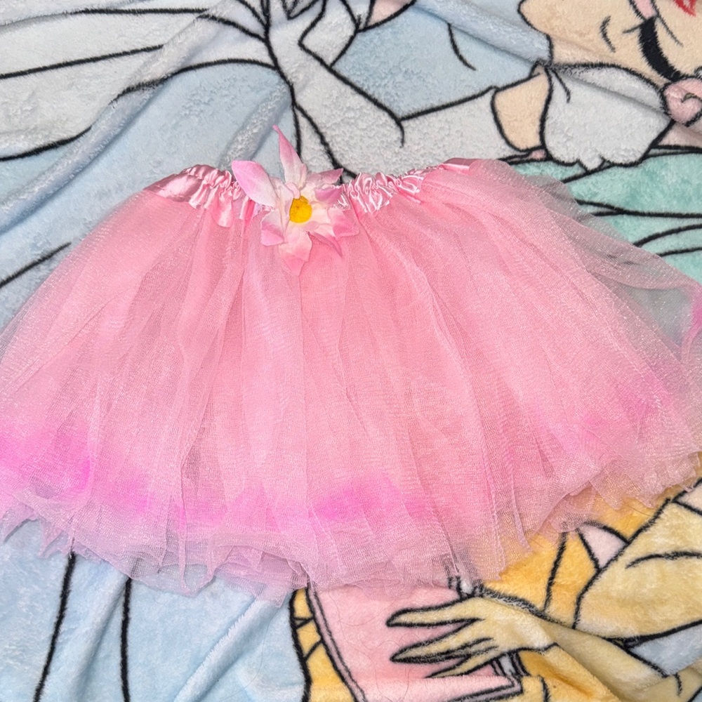 Pink Tutu Skirt for Kids. One size fits all for kids! Stretchy materia!